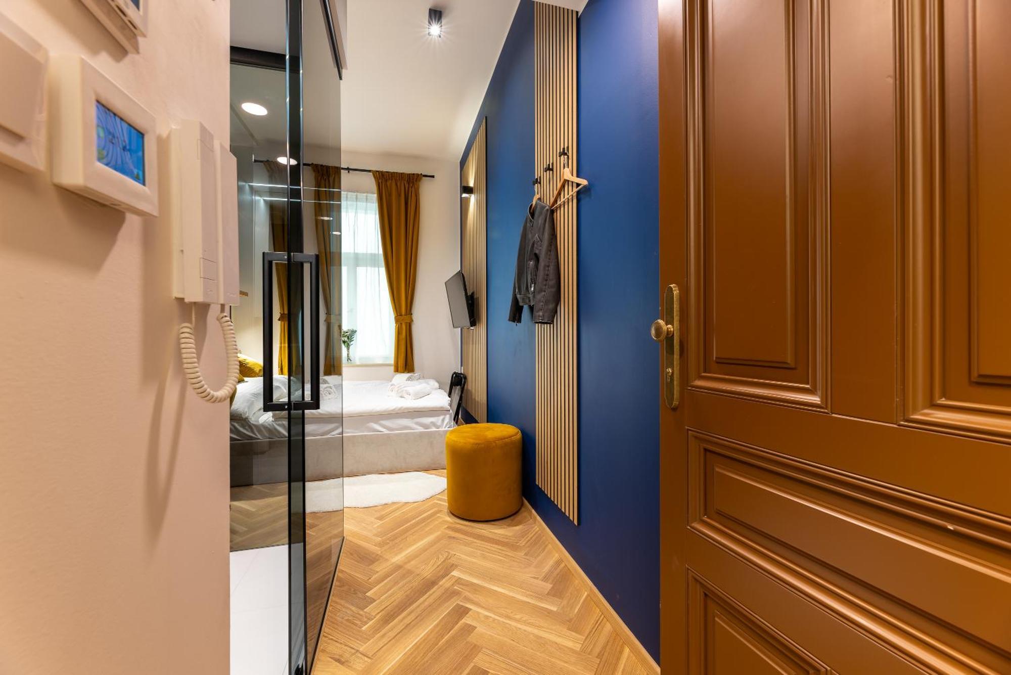 Modern Urban Room In The City Center Of Praga Exterior foto